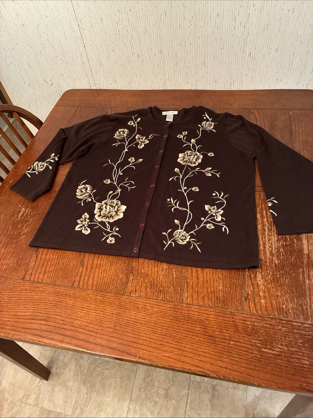 Dressbarn Button Down Cardigan Women’s 18/20 Floral Embroidered Beaded Knit